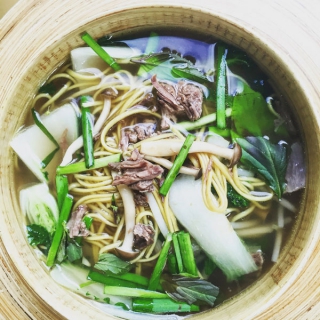 Soupe chinoise aux nouilles et pak choi Soupe chinoise aux nouilles et pak choi
